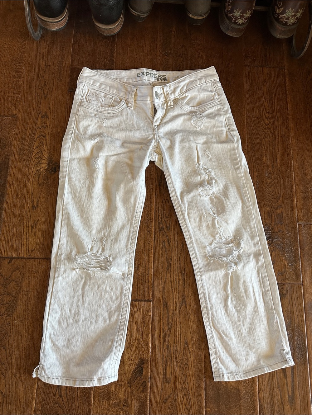 Express White Distressed Cropped Jeans